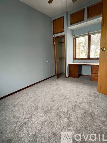 Main picture of 803 S 3rd Ave