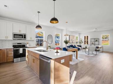 Main picture of 213 9th Ave SE