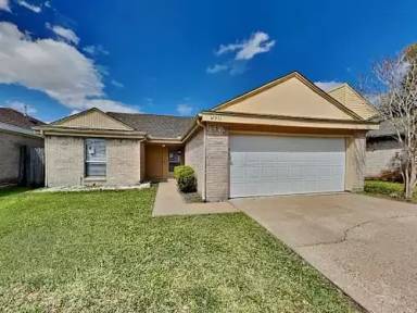 Main picture of 12802 Village Gate Dr