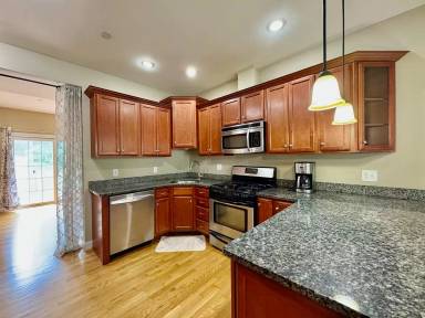 Main picture of 7 Charles Ridge Rd