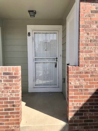 Main picture of 920 S Dawson Way