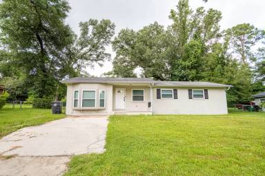 Main picture of 2612 Rippee Rd