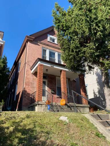 Main picture of 2423 Fairview Ave