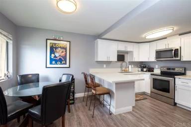 Main picture of 2124 Oceanside Blvd