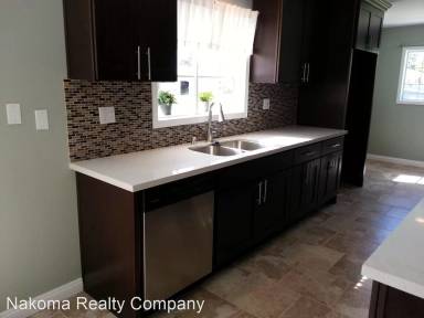 Main picture of 1223 E Collins Ave