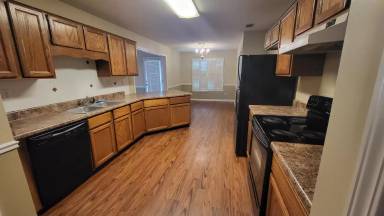 Main picture of 8667 Marsh Ln