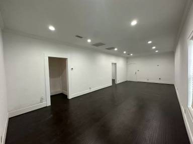 Main picture of 30302 Second St