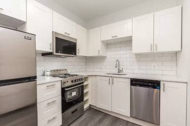 Main picture of 909 Corinthian Ave