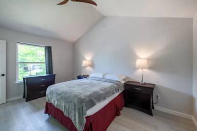Main picture of 12315 Thompkins Dr