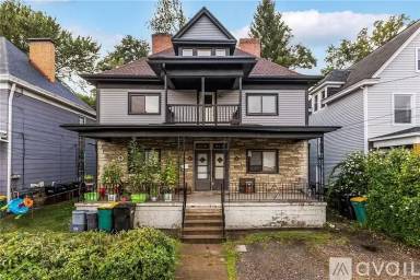 Main picture of 319 N Balph Ave