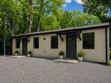Main picture of 23 Proctor Dr