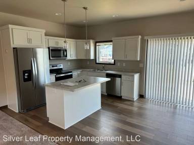 Main picture of 3044 39th Ave S