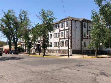 Main picture of 515 E Ivinson Ave