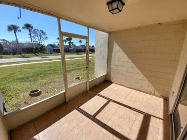 Main picture of 290 Flower Ln