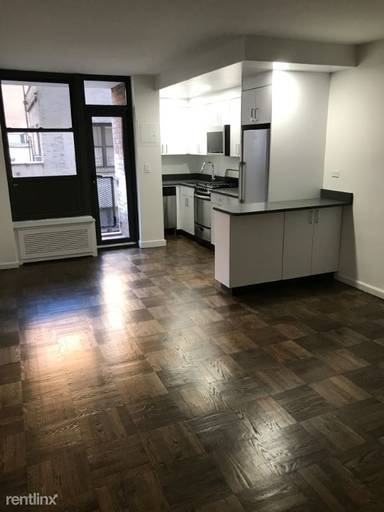 Main picture of 165 E 35th St Apartments