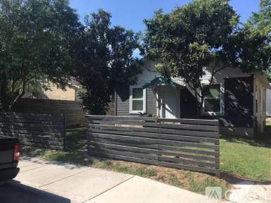 Main picture of 1303 E 3rd St