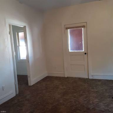 Main picture of 820 3rd St NW