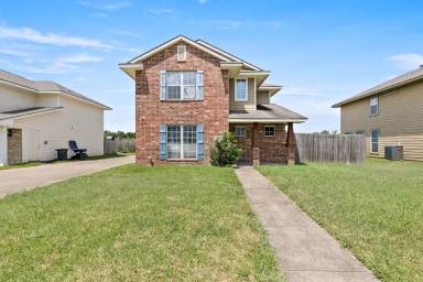 Main picture of 4003 Southern Trace Ct