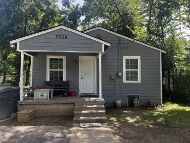 Main picture of 7956 Hull Ave