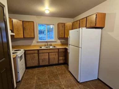 Main picture of 1704 1st Ave W