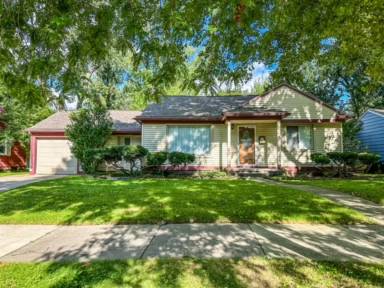 Main picture of 23072 Floral St