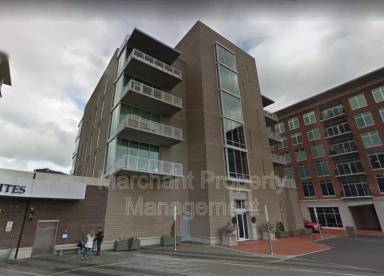 Main picture of 220 Riverplace