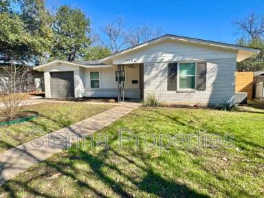 Main picture of 1304 Hillcrest Dr