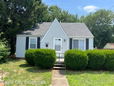 Main picture of 2622 Harmont Ave NE