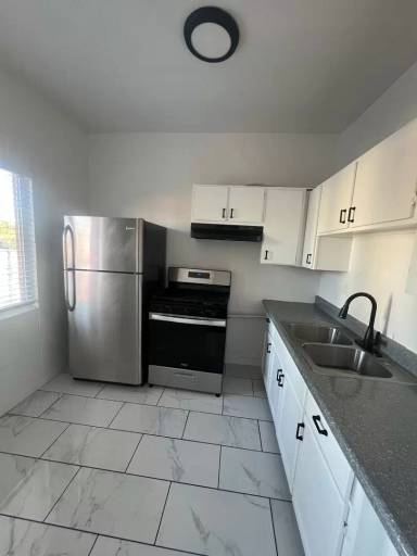 Main picture of 1310 S Wilton Pl