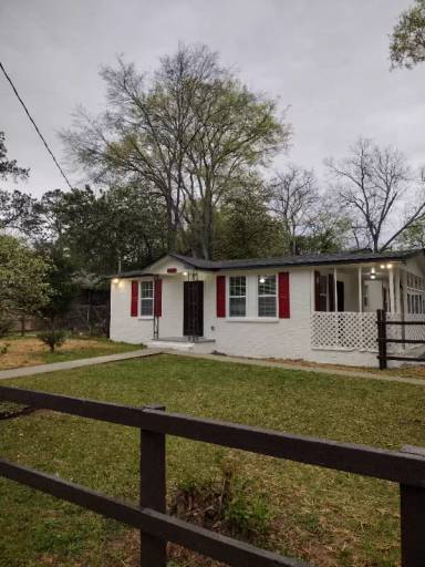 Main picture of 4051 Forest Ave W