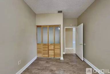 Main picture of 1421 SW 85th Ave