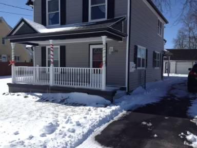 Main picture of 142 Colby St