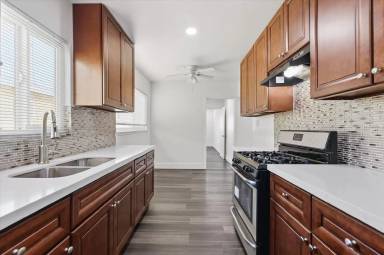 Main picture of 1238 W 144th St