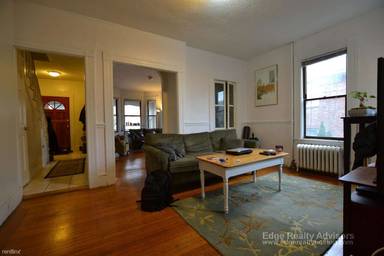 Main picture of 305 Summit Ave