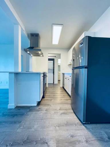 Main picture of La Rae Apartments