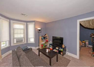 Main picture of 838 Lancaster St