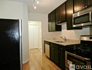 Main picture of 4751 N Troy St