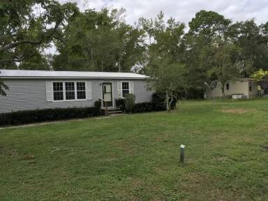 Main picture of 233 Tarpon Blvd