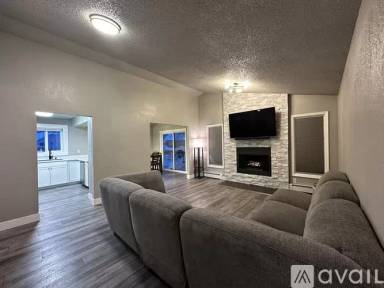 Main picture of 6130 E 41st Ct