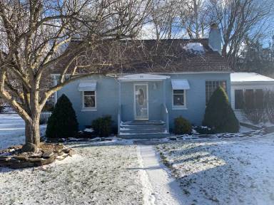 Main picture of 841 E Circle Dr