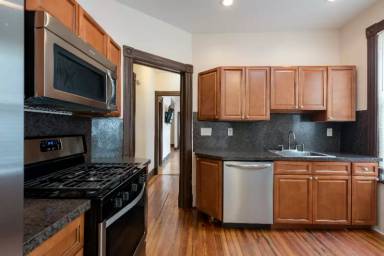 Main picture of 433 Morris St