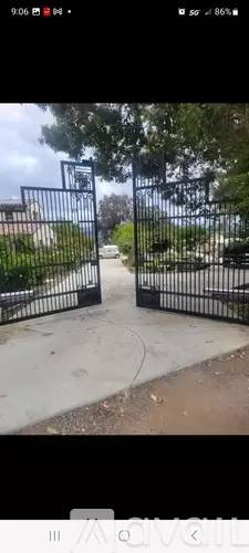 Main picture of 1633 Crest Dr