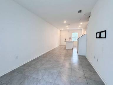 Main picture of 8334 Zenith Cir