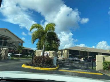 Main picture of Mystic Gardens Condominiums