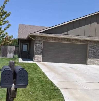 Main picture of 4863 N Hillside Ct