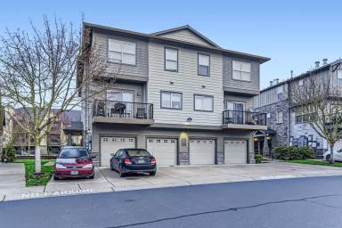 Main picture of 7945 NE Rockne Way