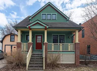 Main picture of 810 3rd St E