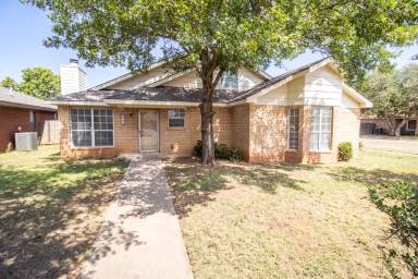Main picture of 2202 93rd Pl