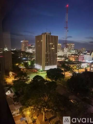 Main picture of Senate Plaza