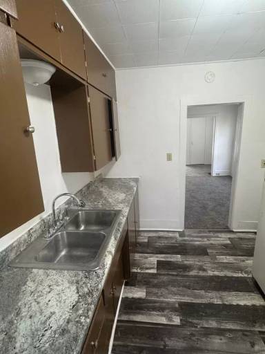 Main picture of 710 Bluff St